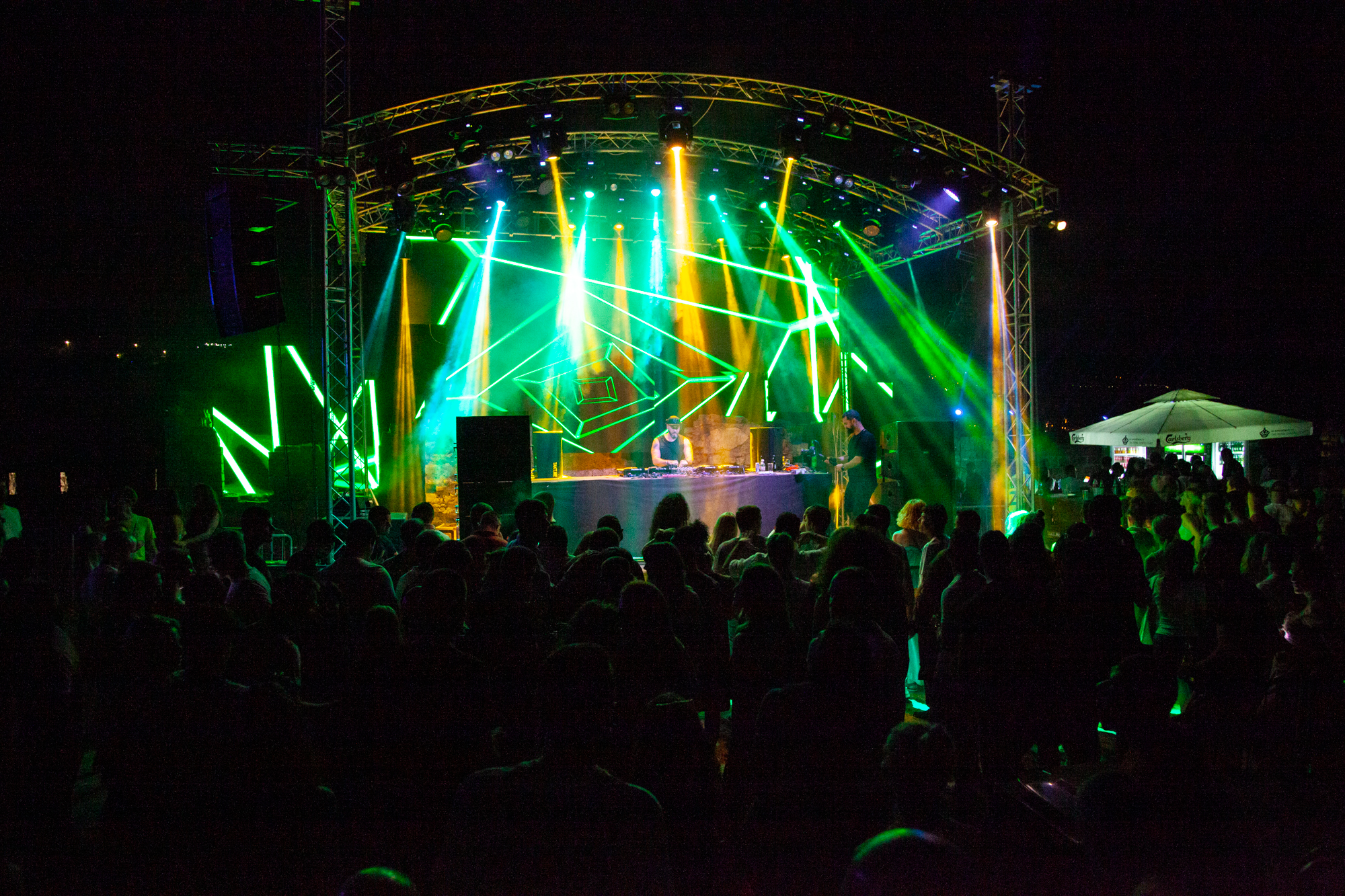 budva-yacht budva-apartments budva-caffes budva-nightlife budva-hotels
