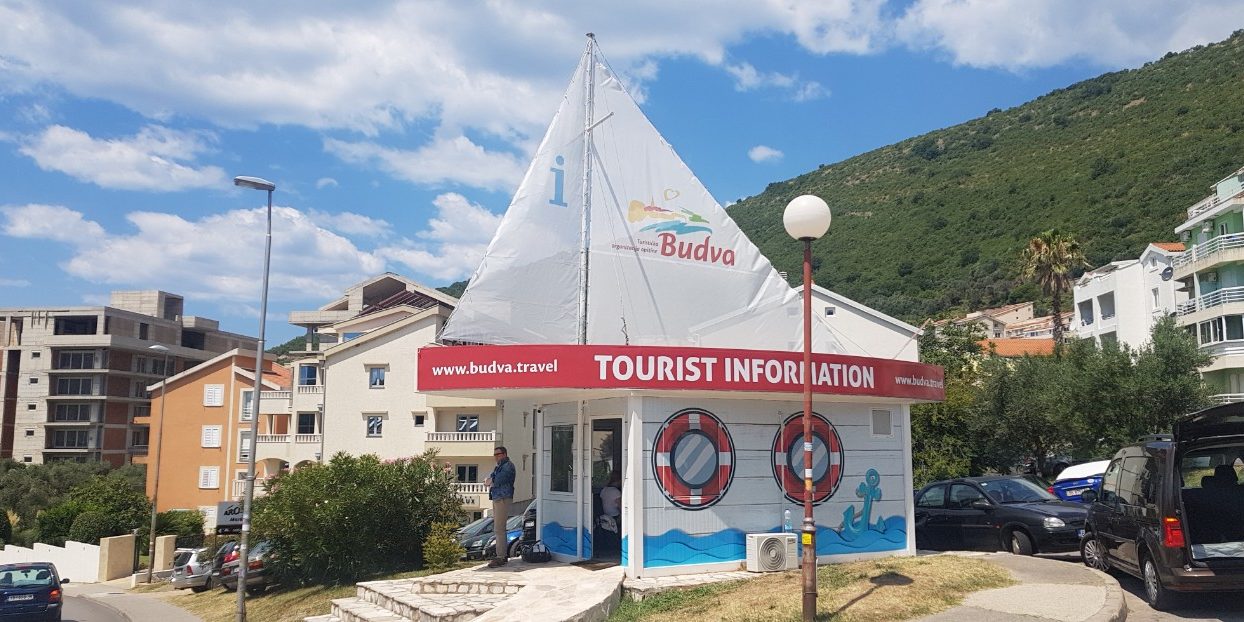 budva-caffes montenegro budva-beach-bar budva-beach budva-apartments